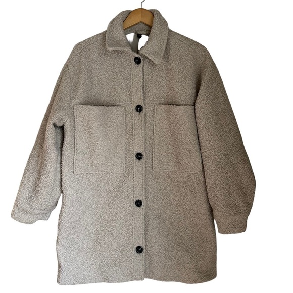 H&M Lightweight Beige Shearing Textured Button Front Shacket Jacket Size: Small - Picture 15 of 15